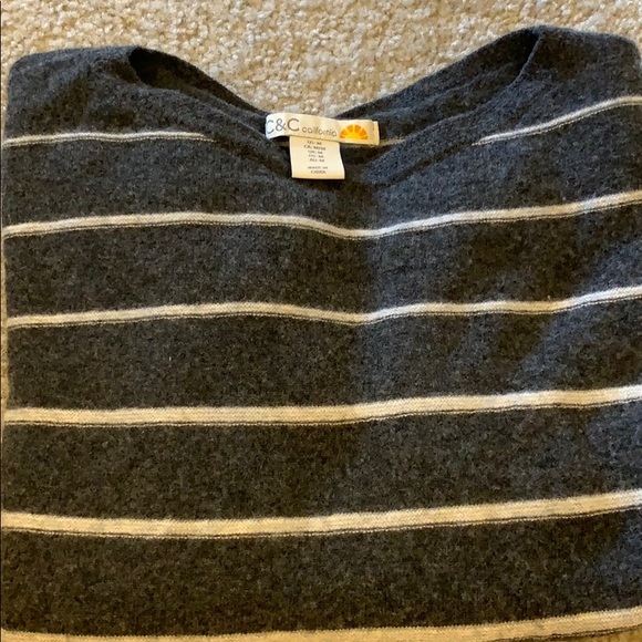 Grey and white striped sweater - Picture 2 of 4